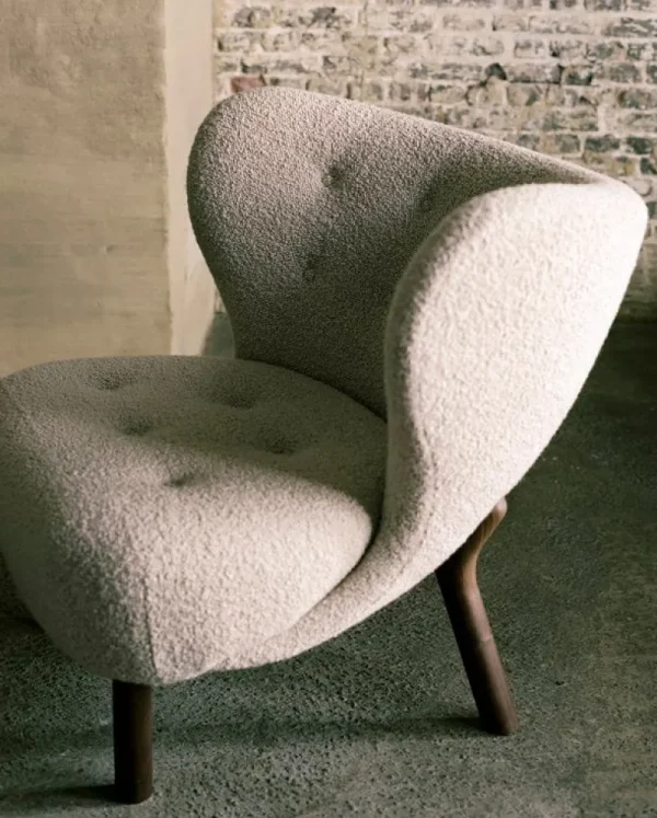 Fritz Hansen Sitzgelegenheiten-&Tradition Loungesessel Little Petra, Karakorum 003 – Nussbaum