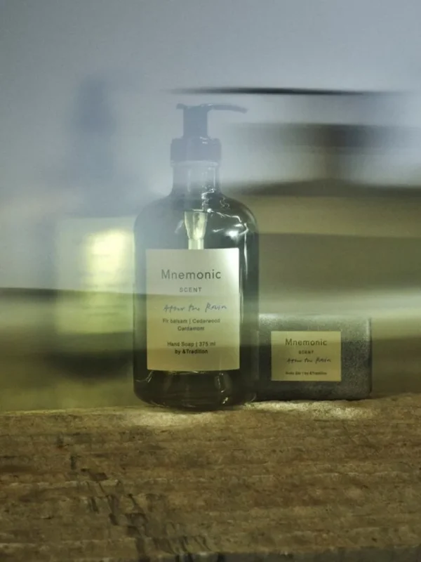 &Tradition Hygiene- Und Kosmetikprodukte^&Tradition Mnemonic Handlotion MNC2, After the Rain, 375 ml