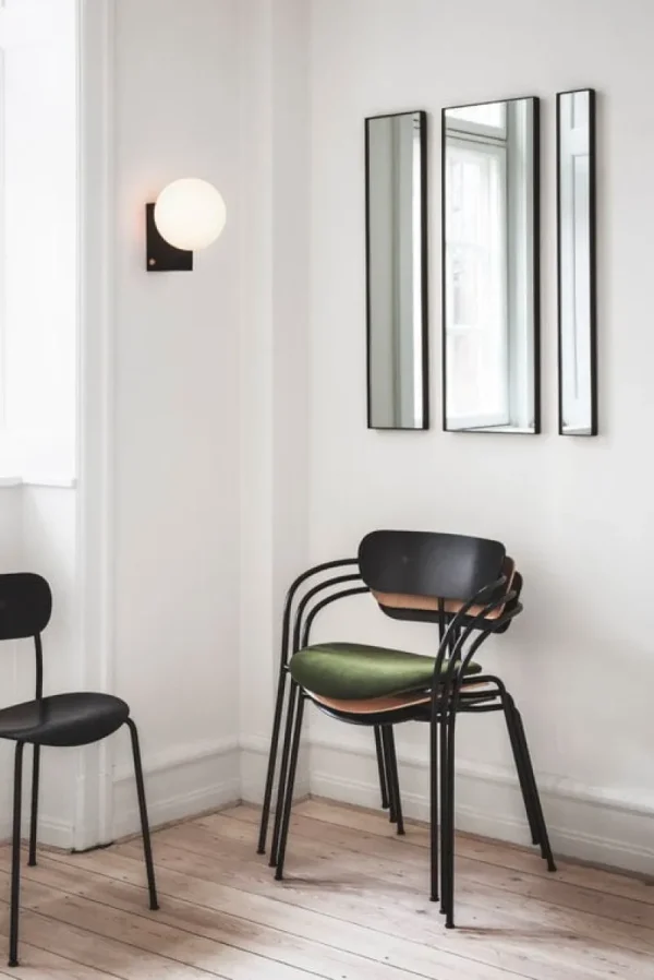 Artek Sitzgelegenheiten-&Tradition Stuhl Pavilion AV1, schwarz