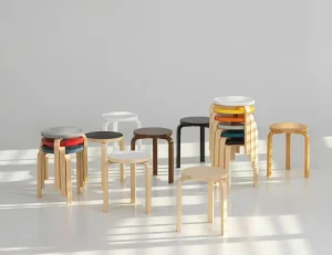 &Tradition Sitzgelegenheiten-Artek Aalto Hocker 60, blau/Birke