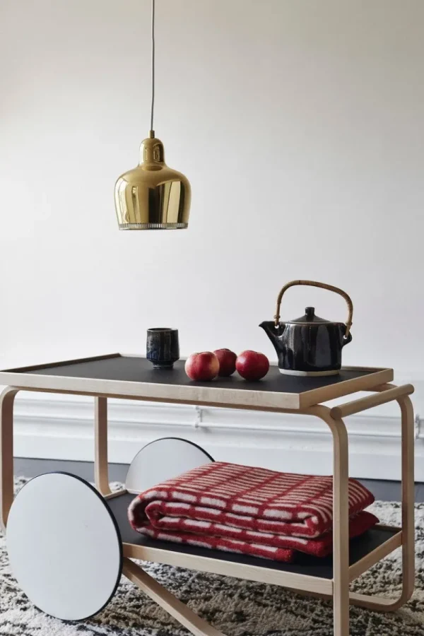 Nuura Deckenleuchten-Artek Aalto Pendelleuchte A330S „Golden Bell“, Messing
