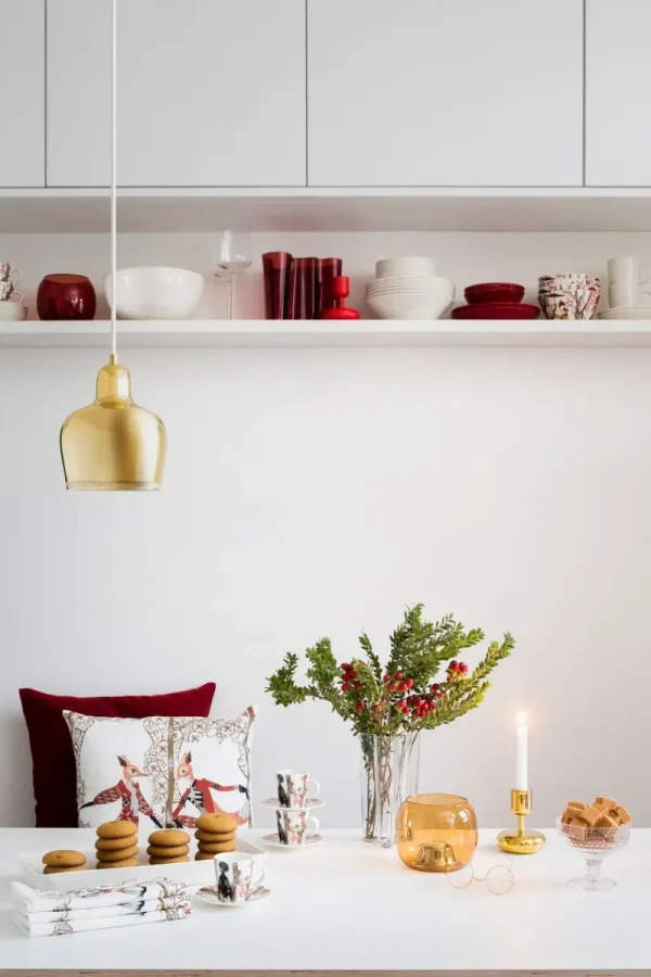 Nuura Deckenleuchten-Artek Aalto Pendelleuchte A330S „Golden Bell“, Messing