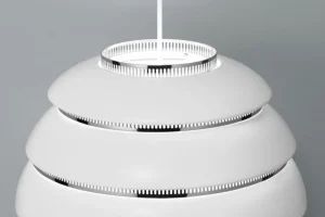 LYFA Deckenleuchten-Artek Aalto Pendelleuchte A331 „Beehive“, weiß/Chrom