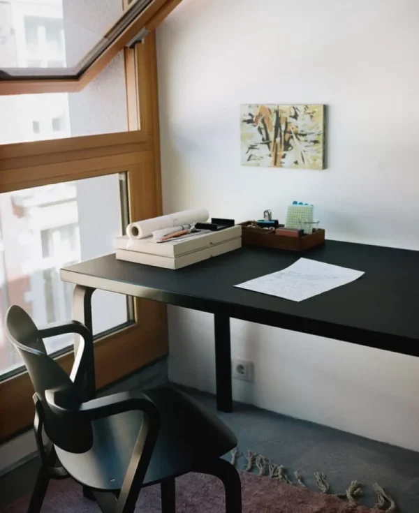 Vitra Sitzgelegenheiten-Artek Aslak Stuhl, Schwarz