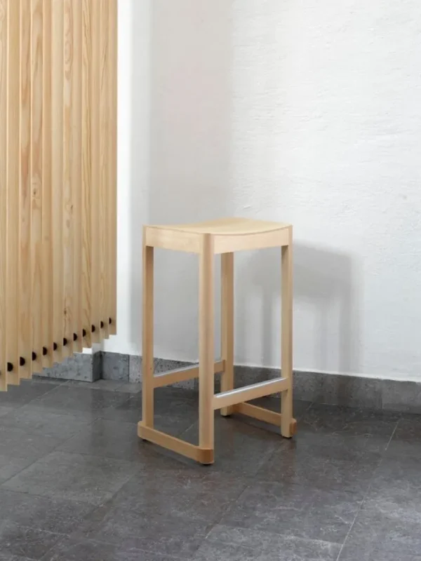 HAY Sitzgelegenheiten-Artek Atelier Barhocker, 65 cm, Dunkelrot