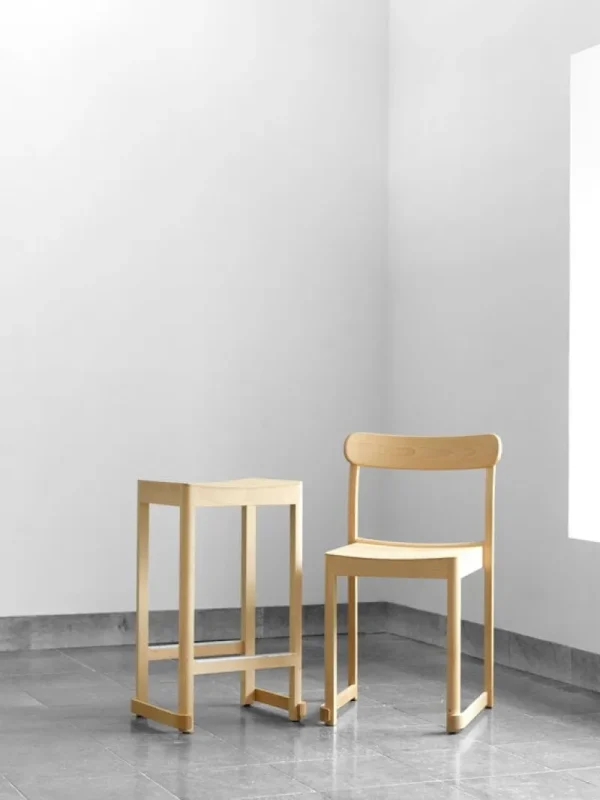 HAY Sitzgelegenheiten-Artek Atelier Barhocker, 65 cm, Dunkelrot