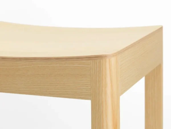 Fredericia Sitzgelegenheiten-Artek Atelier Barhocker, 65 cm, Esche lackiert