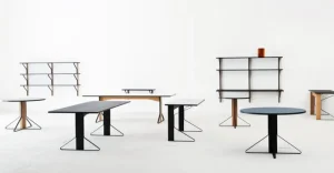 HAY Tische-Artek Kaari REB 001 Tisch, schwarzes Linoleum/schwarze Eiche