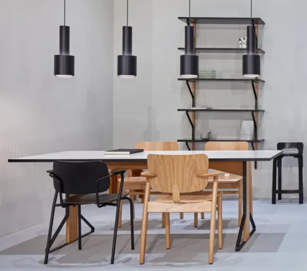 Frama Regale-Artek Kaari REB 009 Wandregal, schwarz/Eiche