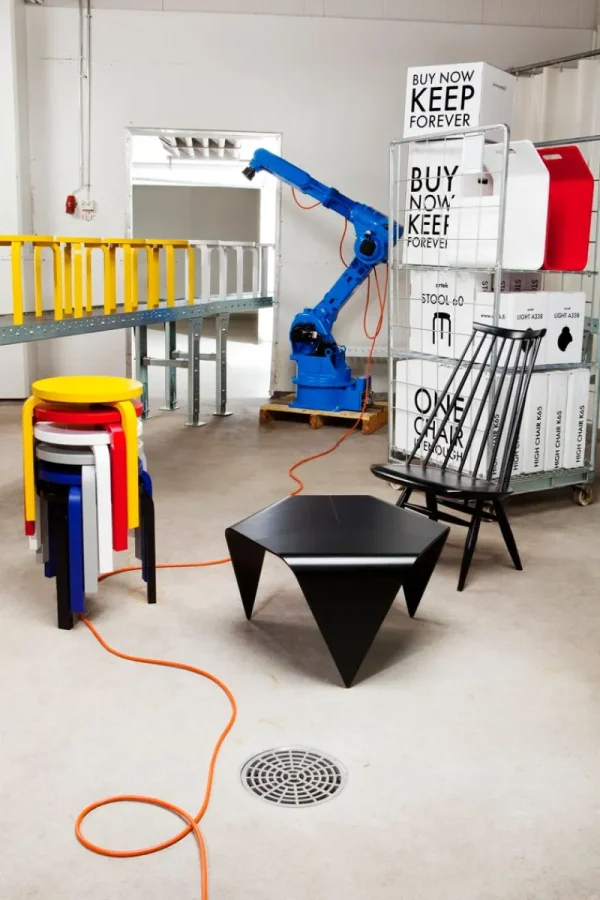 Muuto Sitzgelegenheiten-Artek Mademoiselle Loungesessel, schwarz