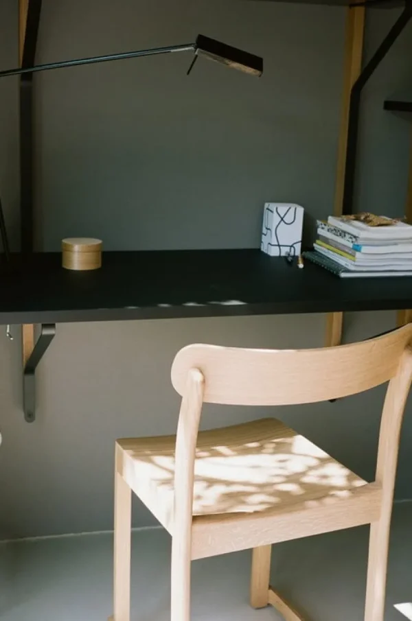 Viccarbe Sitzgelegenheiten-Artek Stuhl Atelier, Esche lackiert