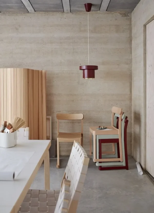 Viccarbe Sitzgelegenheiten-Artek Stuhl Atelier, Esche lackiert