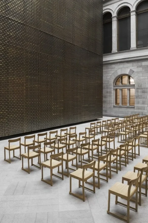 Viccarbe Sitzgelegenheiten-Artek Stuhl Atelier, Esche lackiert