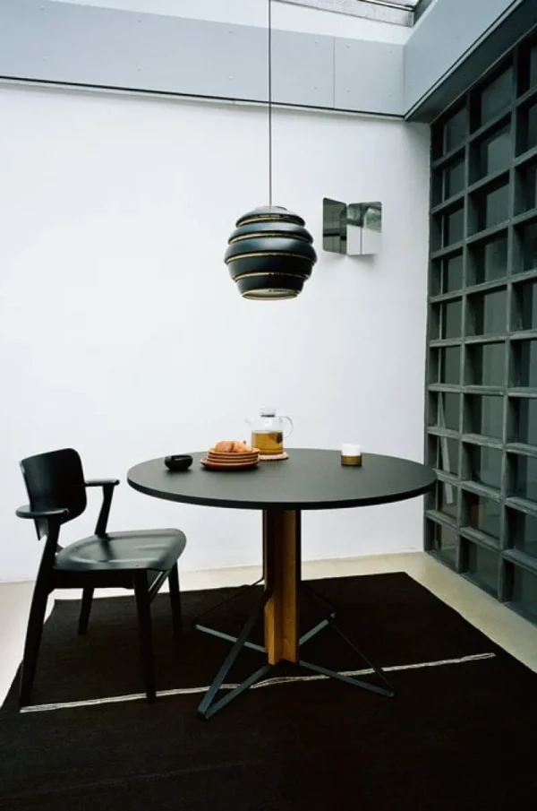 Normann Copenhagen Sitzgelegenheiten-Artek Stuhl Domus, Walnuss gebeizt