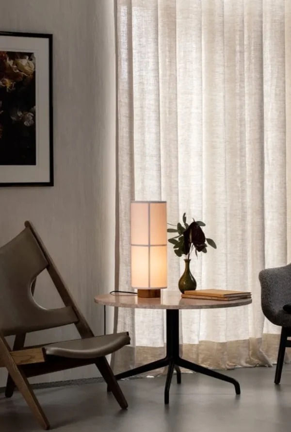 Audo Copenhagen Tische-Harbour Column Bistrotisch, 80 cm, schwarzer Fuß – Estremoz-Marm