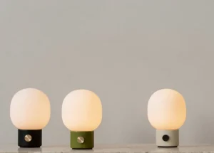 Flos Tischlampen | Tragbare Lampen-Audo Copenhagen JWDA Portable Tischleuchte, Alabasterweiß