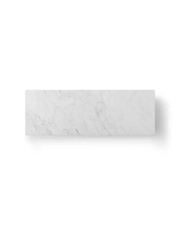 GUBI Tische-Audo Copenhagen Plinth Bridge Tisch, weißer Carrara-Marmor
