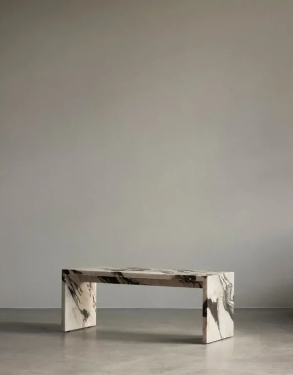 Audo Copenhagen Tische-Plinth Bridge Tisch, Calacatta-Viola-Marmor