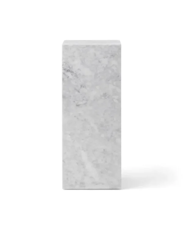 Audo Copenhagen Tische-Plinth Pedestal Säule, weißer Carrara-Marmor