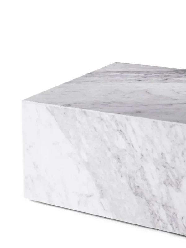 Audo Copenhagen Tische-Plinth Tisch, niedrig, weißer Carrara Marmor