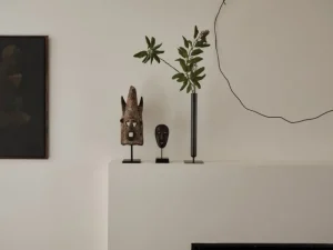 Audo Copenhagen Vasen-Stance Vase, 40 cm, brüniertes Messing
