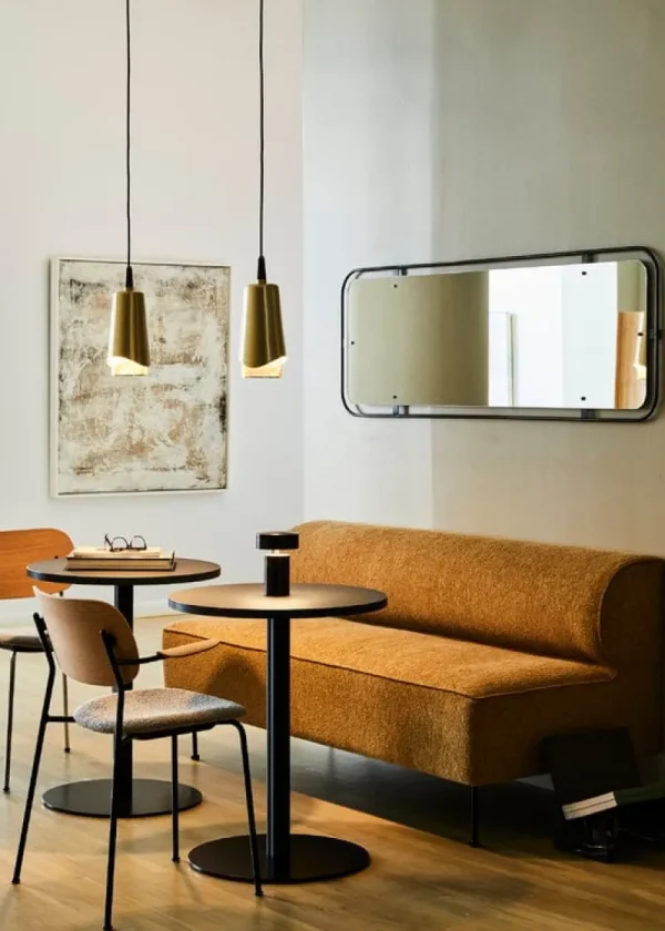 GUBI Deckenleuchten-Audo Copenhagen Umanoff Pendelleuchte, Messing – Nussbaum