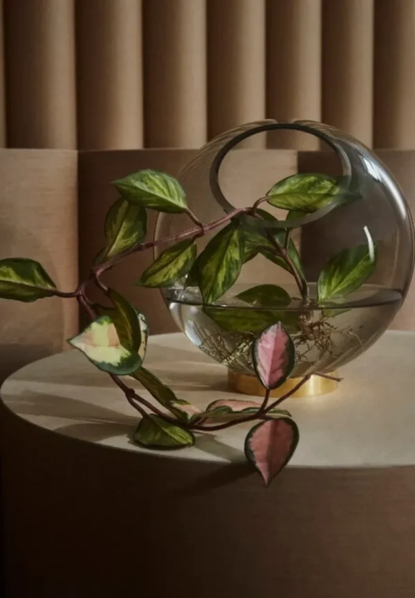 HAY Vasen-AYTM Vase Globe, groß, grün – goldfarben