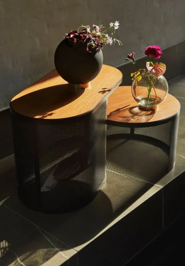 AYTM Vasen-Vase Globe, mittel, bernsteinfarben – goldfarben