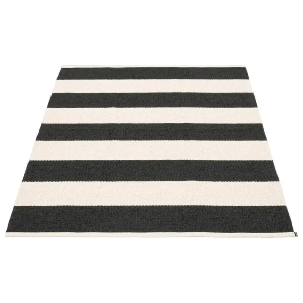 Finnish Design Shop Outdoor-textilien^Bob Teppich, 140 x 180 cm, Schwarz - Vanille