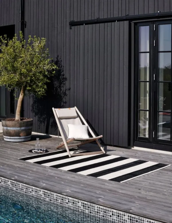 Finnish Design Shop Outdoor-textilien^Bob Teppich, 140 x 180 cm, Schwarz - Vanille