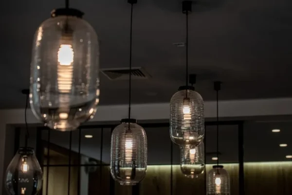 Le Klint Deckenleuchten-Bomma Lantern Pendelleuchte, klar - schwarz