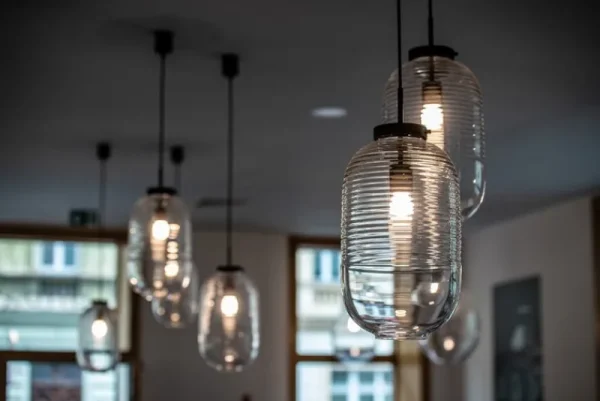 Le Klint Deckenleuchten-Bomma Lantern Pendelleuchte, klar - schwarz