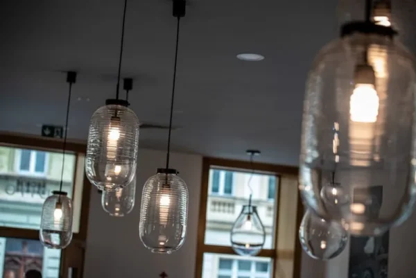 Le Klint Deckenleuchten-Bomma Lantern Pendelleuchte, klar - schwarz