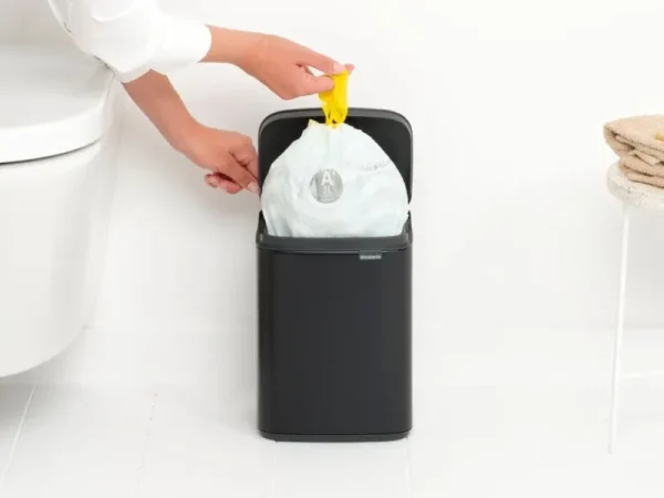 Brabantia Papierkörbe & Recycling-behälter | Abfalleimer^Bo Waste Bin, 4 l, Mattschwarz