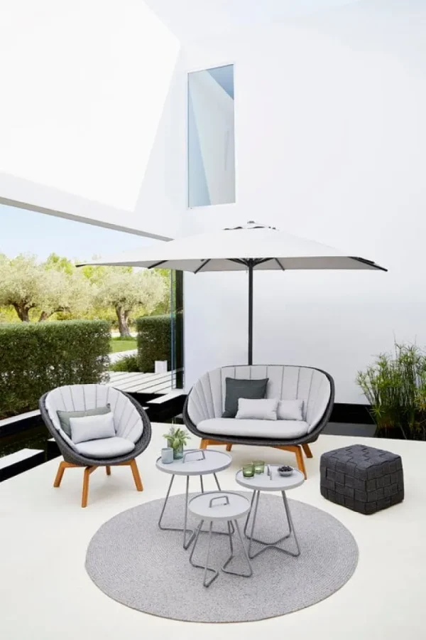 Cane-line Terrassenmöbel^Peacock Loungesessel, Teakholz – Dunkelgrau