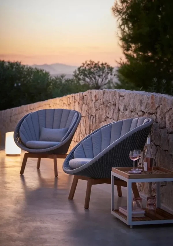 Cane-line Terrassenmöbel^Peacock Loungesessel, Teakholz – Dunkelgrau
