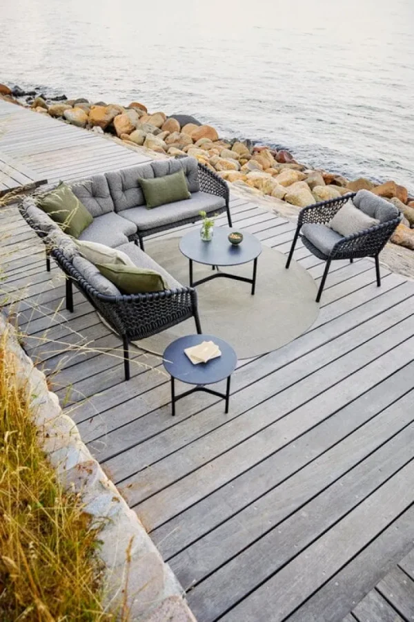 Cane-line Terrassenmöbel | Tische^Twist Couchtisch, Durchmesser: 90 cm, Lavagrau – Fossilschwarz