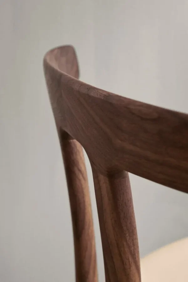 Interface Sitzgelegenheiten-Carl Hansen & Søn OW58 T-Chair, Walnuss geölt - beiges Leder Sif 90