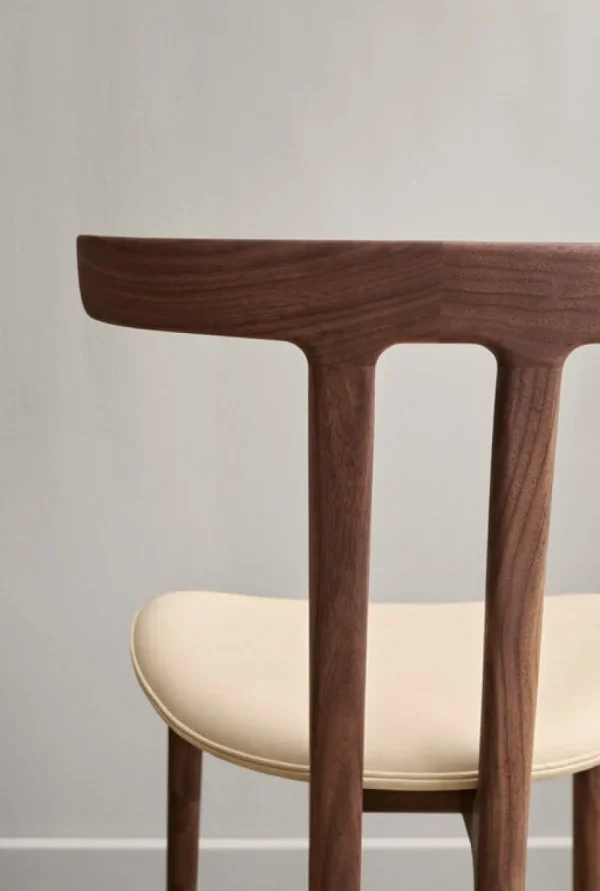 Interface Sitzgelegenheiten-Carl Hansen & Søn OW58 T-Chair, Walnuss geölt - beiges Leder Sif 90