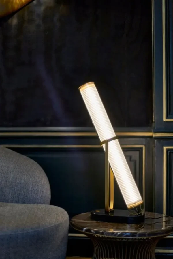 Oluce Stehleuchten | Tischlampen-DCWéditions La Lampe Frechin Tischleuchte, Gold – Schwarz