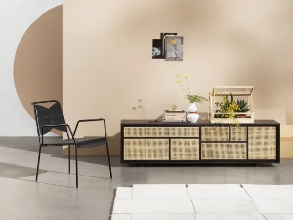 Pedestal Aufbewahrungsmöbel-Design House Stockholm Air Sideboard, niedrig, schwarz/Korbgeflecht