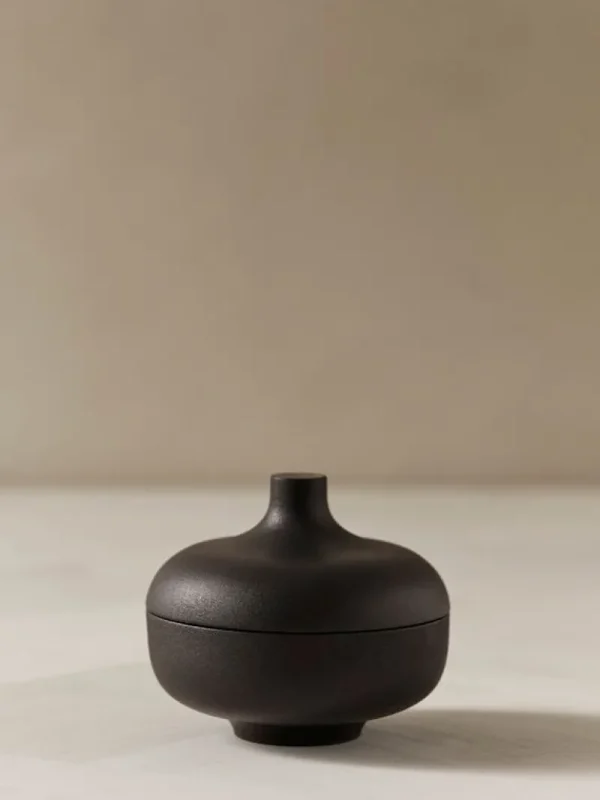 Design House Stockholm Geschirr^Sand Secrets Schale mit Deckel, mittelgroß, Schwarz