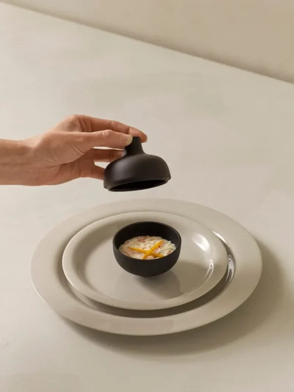 Design House Stockholm Geschirr^Sand Secrets Schale mit Deckel, klein, Schwarz