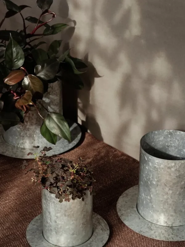 ferm LIVING Indoor-gardening^Blumentopf Auran, groß, verzinkt