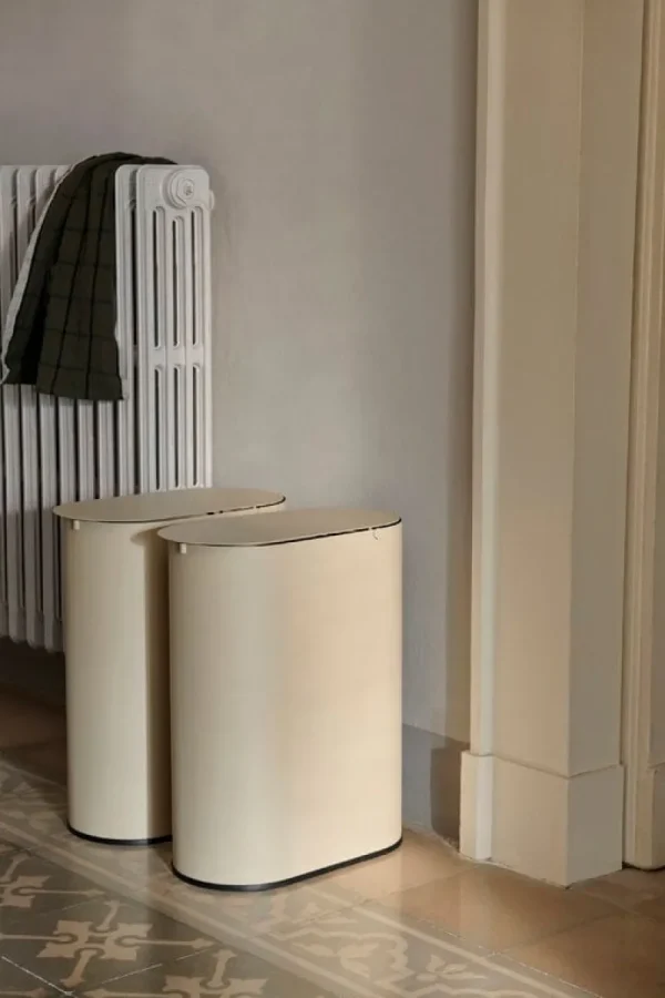 ferm LIVING Papierkörbe & Recycling-behälter | Abfalleimer^Enkel, mittelgroß, Kaschmir