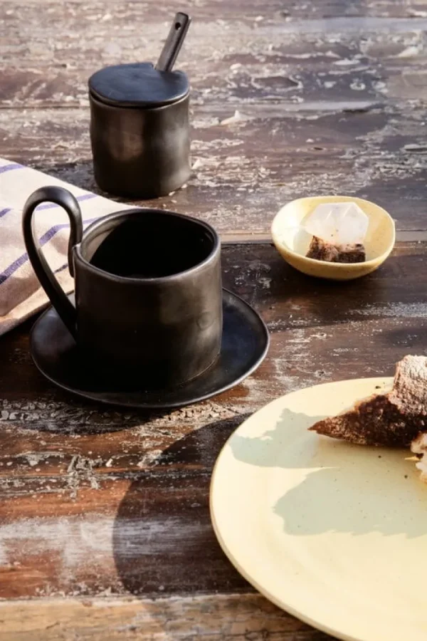 ferm LIVING Geschirr^Flow Becher, Schwarz