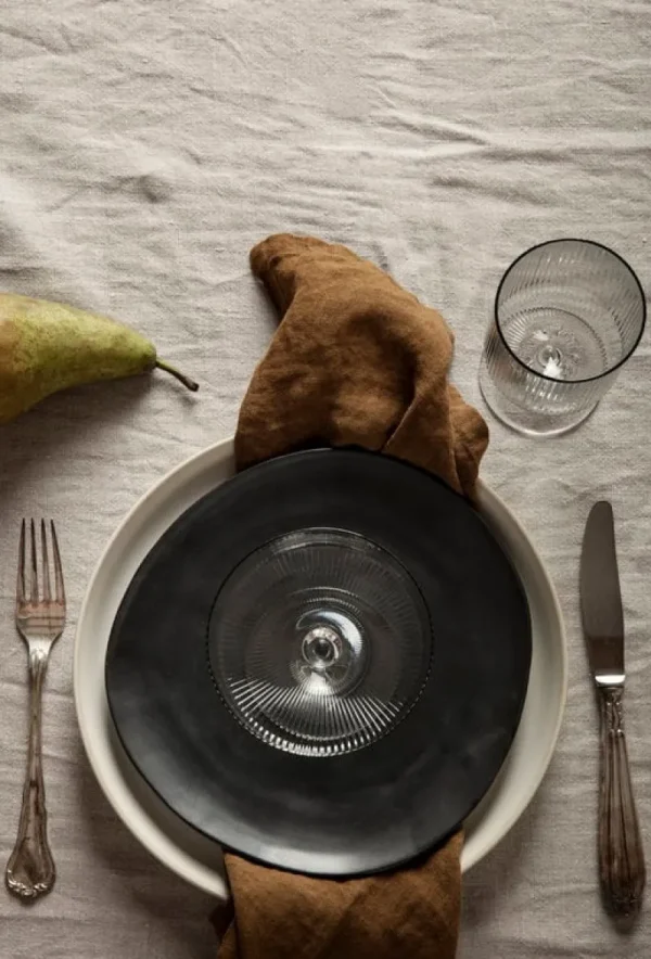 ferm LIVING Geschirr^Flow Teller, klein, schwarz