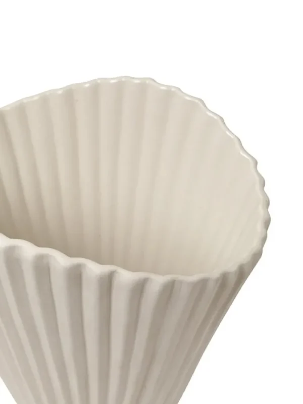 Audo Copenhagen Vasen-ferm LIVING Fountain Vase, Cremeweiß