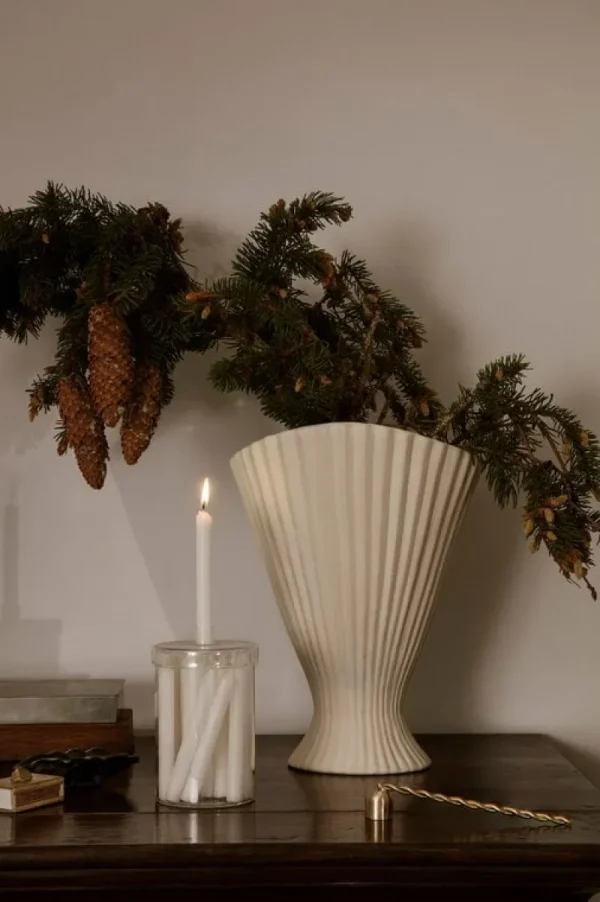 Audo Copenhagen Vasen-ferm LIVING Fountain Vase, Cremeweiß