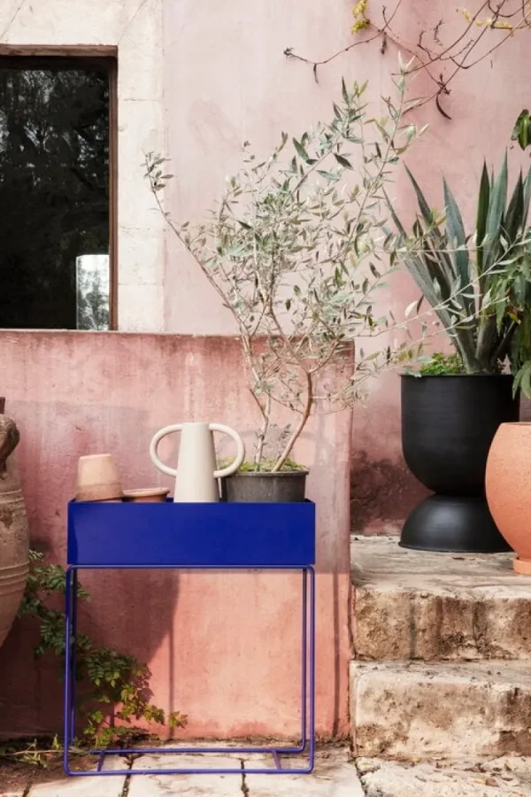 ferm LIVING Garten^Hourglass Topf, M, schwarz
